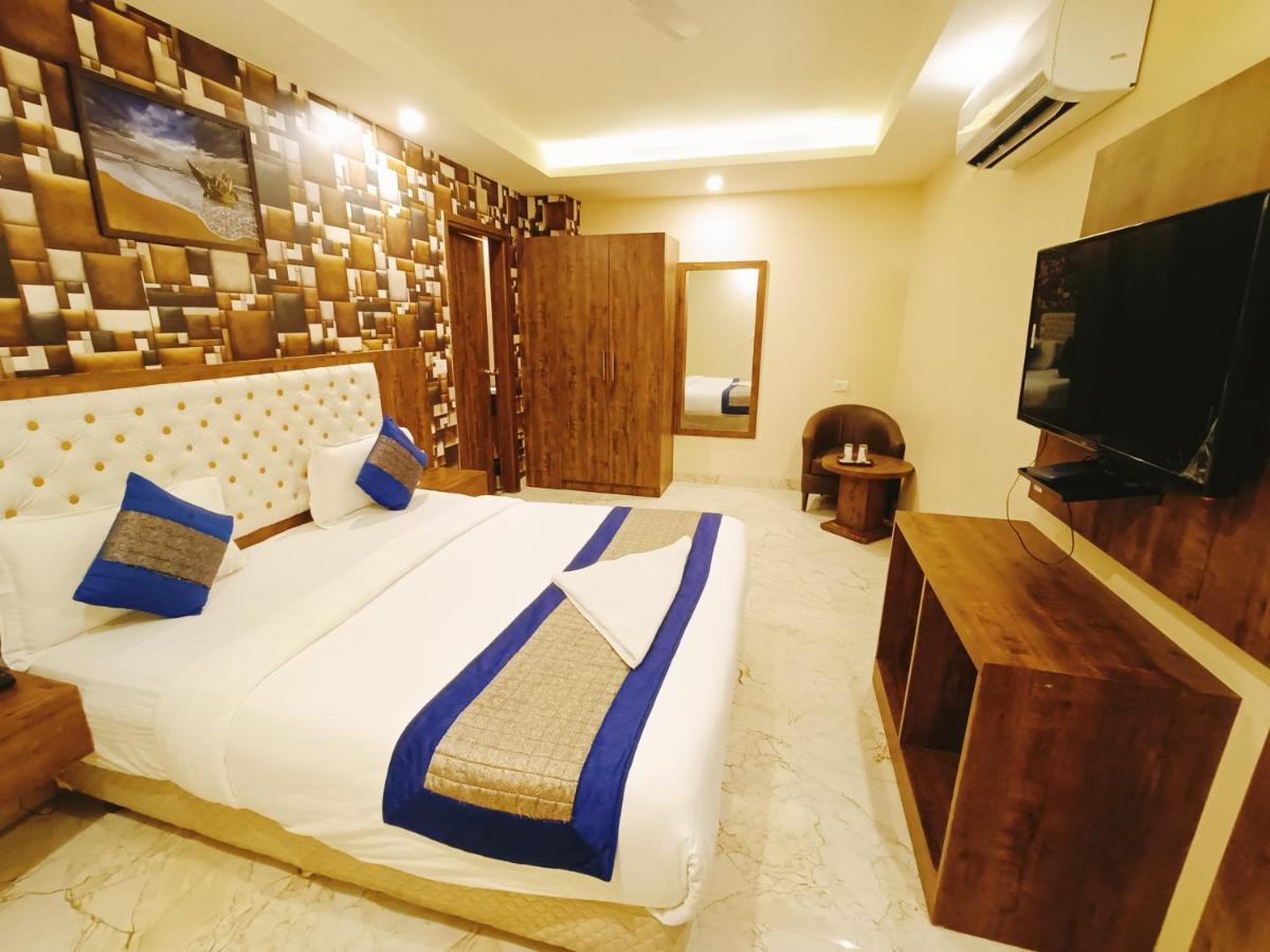 Mayda Inn- A Boutique Hotel Нью-Дели Экстерьер фото