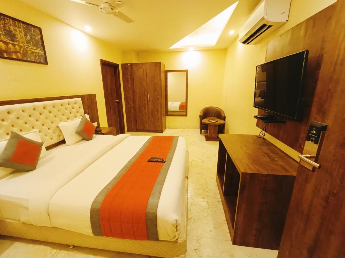 Mayda Inn- A Boutique Hotel Нью-Дели Экстерьер фото
