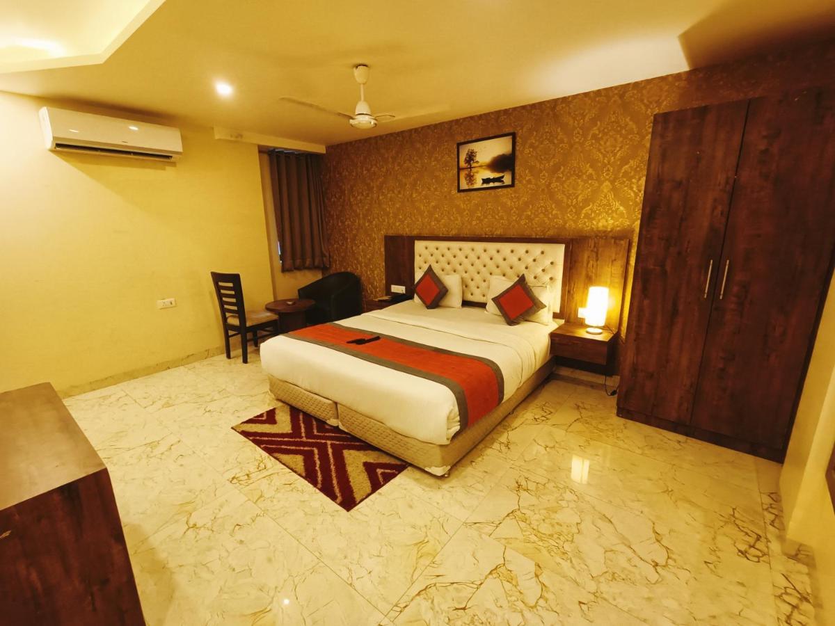 Mayda Inn- A Boutique Hotel Нью-Дели Экстерьер фото