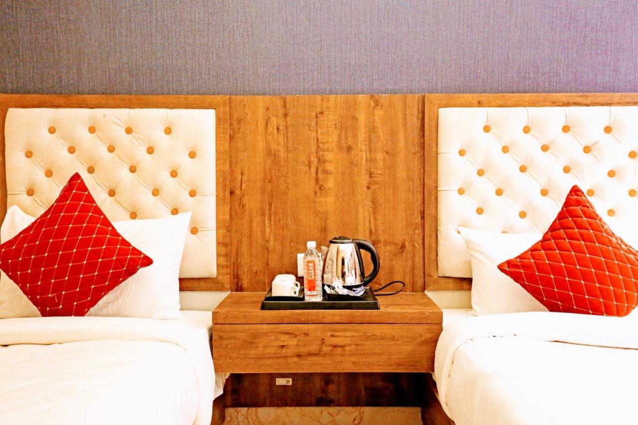 Mayda Inn- A Boutique Hotel Нью-Дели Экстерьер фото