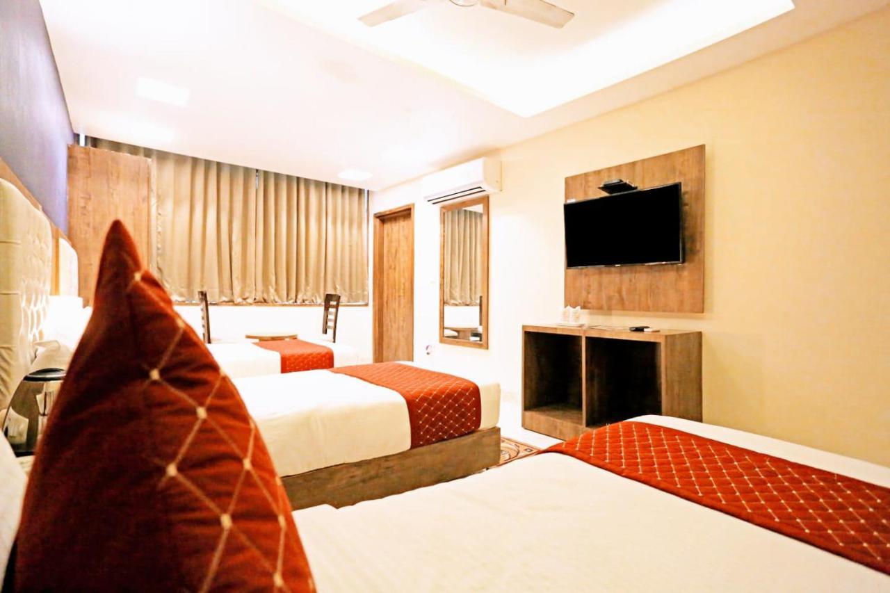 Mayda Inn- A Boutique Hotel Нью-Дели Экстерьер фото