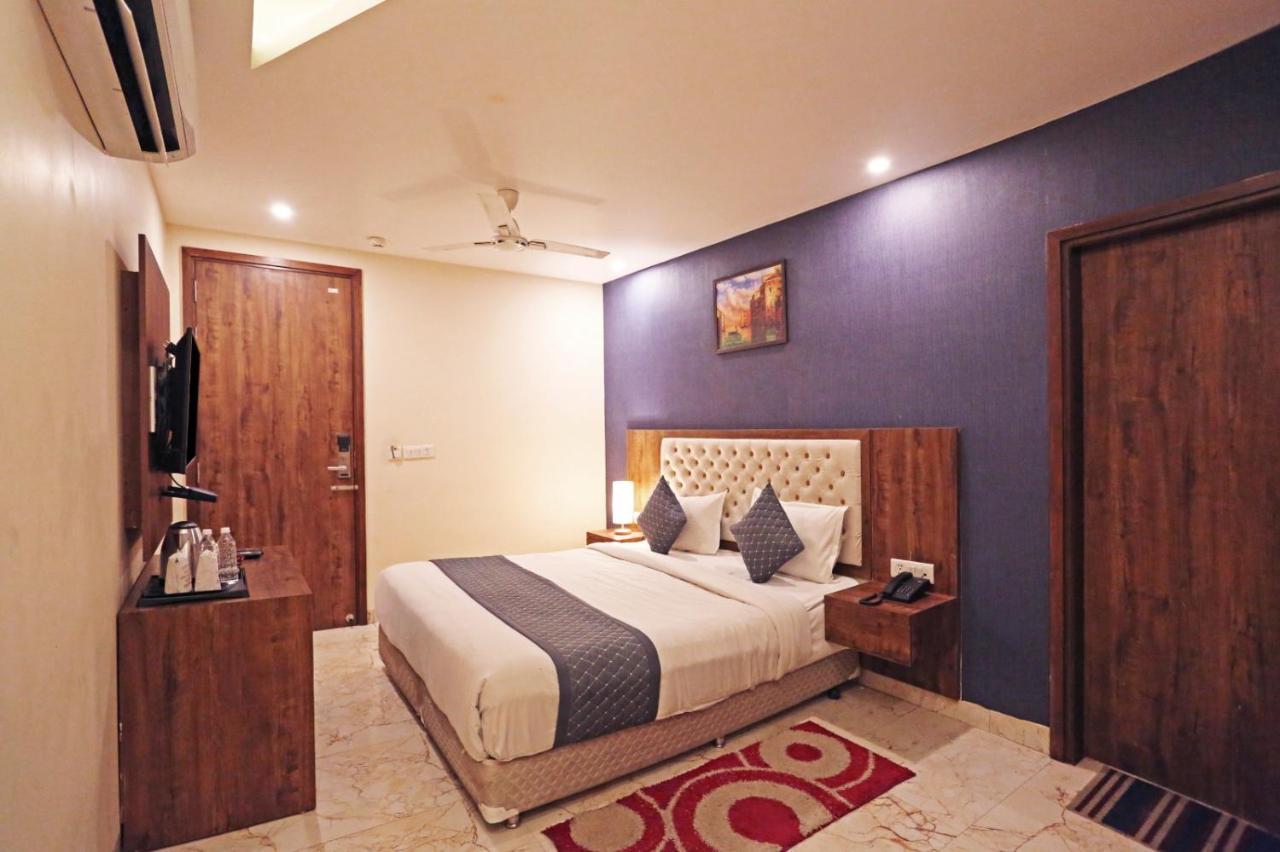 Mayda Inn- A Boutique Hotel Нью-Дели Экстерьер фото