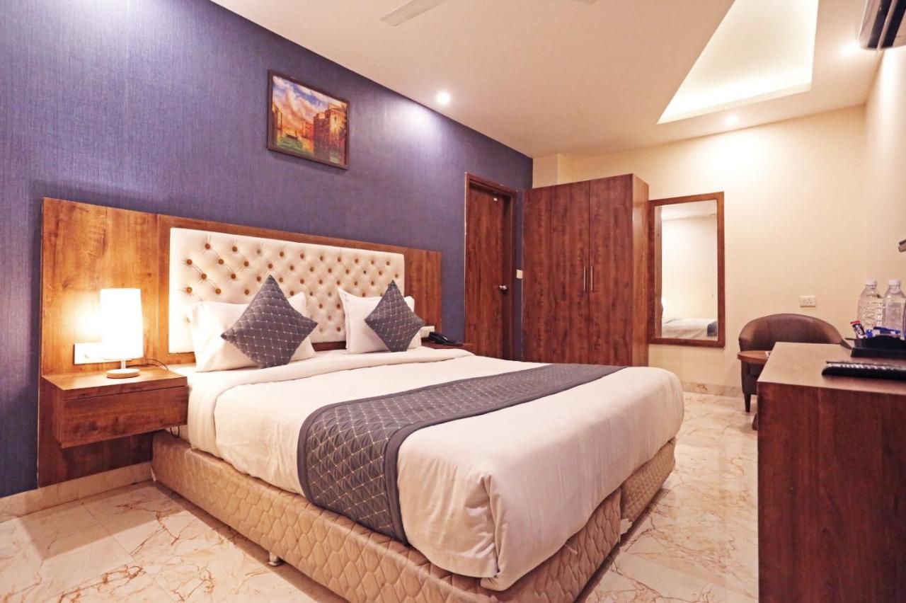 Mayda Inn- A Boutique Hotel Нью-Дели Экстерьер фото