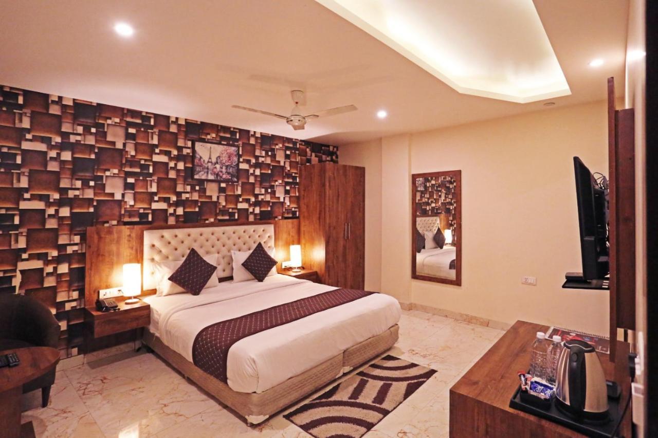 Mayda Inn- A Boutique Hotel Нью-Дели Экстерьер фото