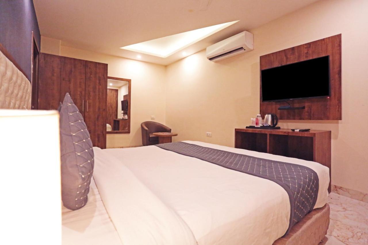 Mayda Inn- A Boutique Hotel Нью-Дели Экстерьер фото