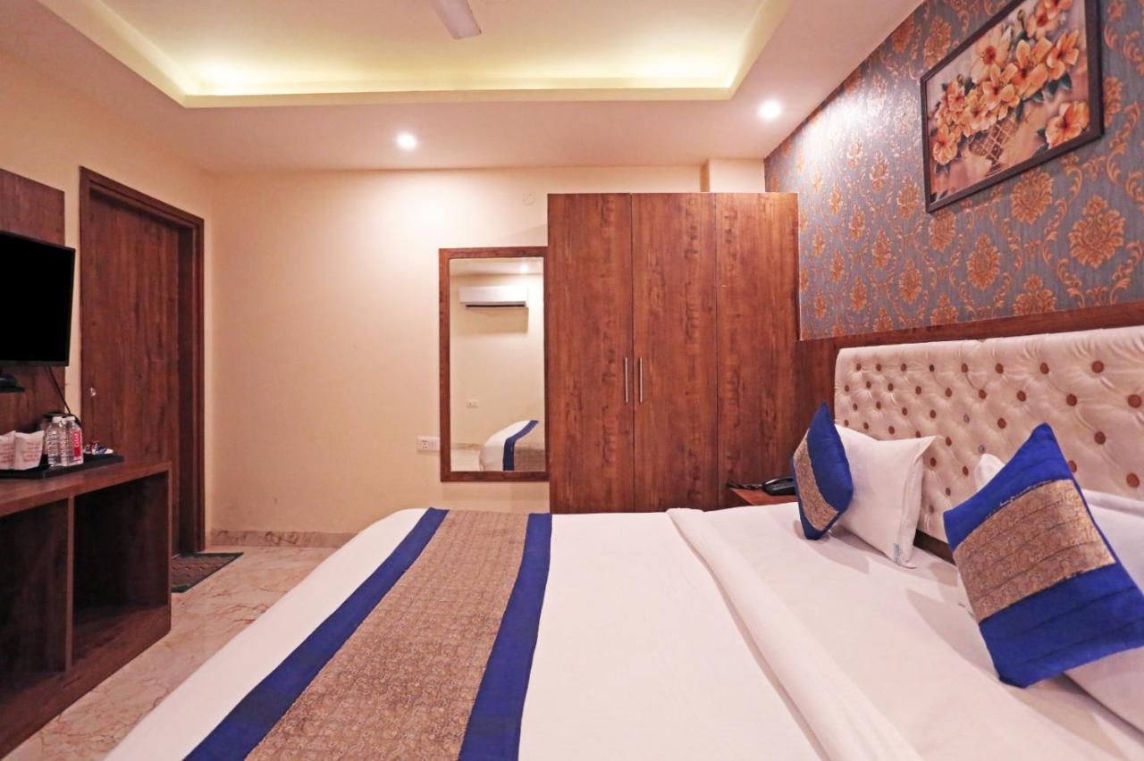 Mayda Inn- A Boutique Hotel Нью-Дели Экстерьер фото